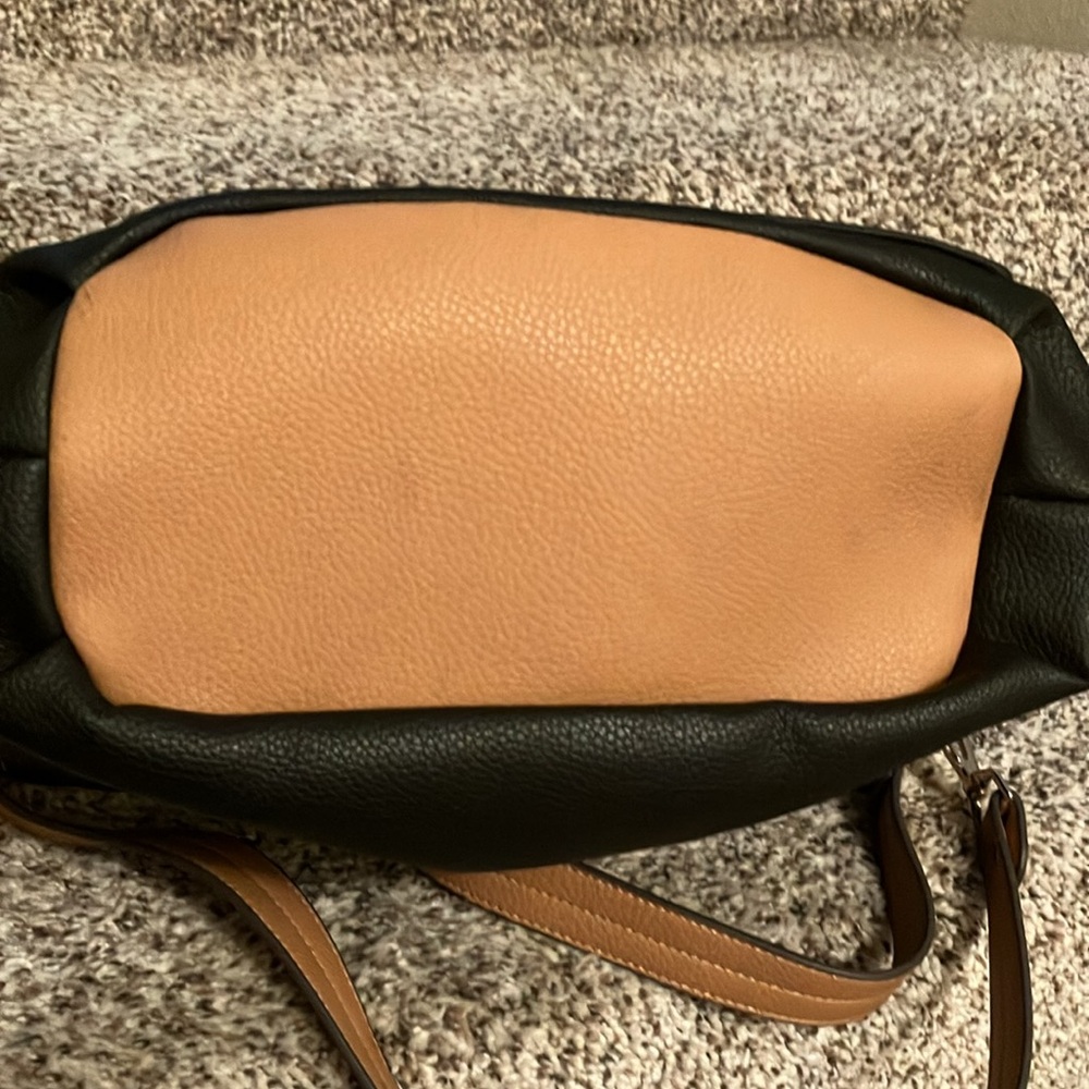 EUC Tyler Rodan bag - Picture 7 of 9
